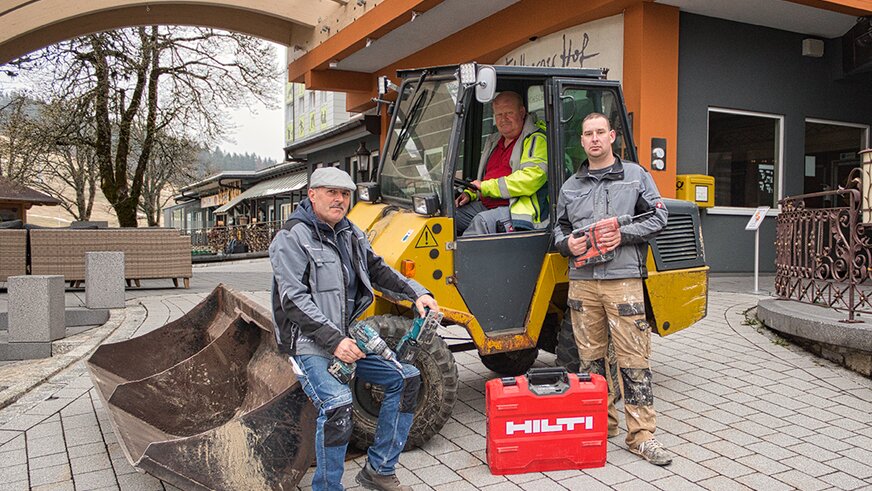 Bild von Mitarbeitern in der Technik